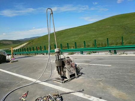 叠彩公路地基基础注浆加固